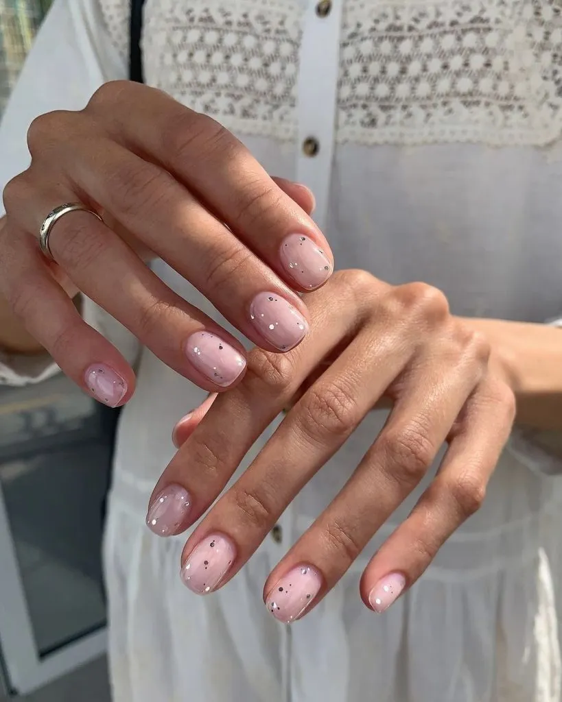 Chic Nail Ideas Short for 2025