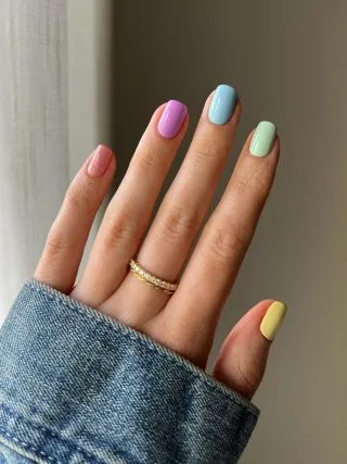 15 Simple Summer Nail Ideas To Try In 2025 - Stolen Inspiration