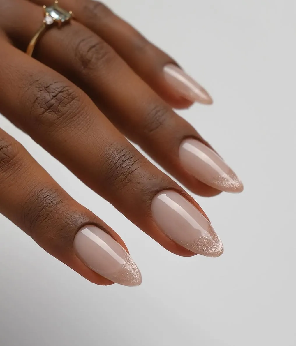 2025 Biru Dongker Shimmery Nails That Shine