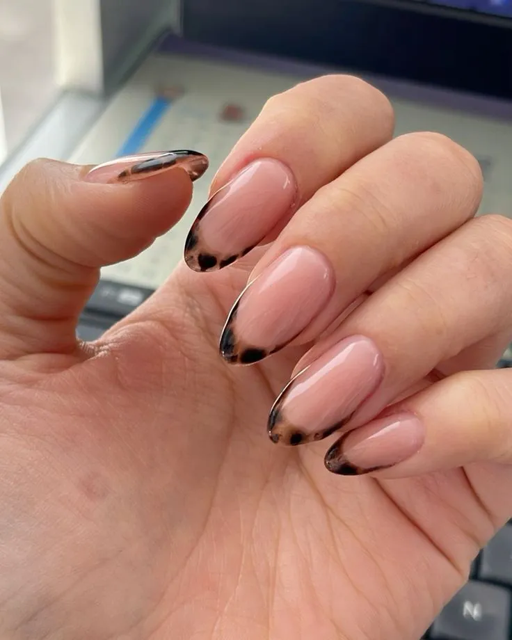 Leopard Print Tip Summer Nail Art 2025
