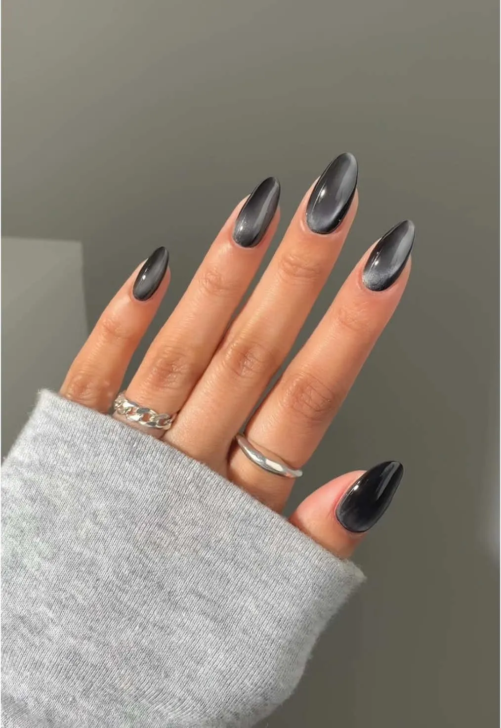 Navy cat eye almond nails