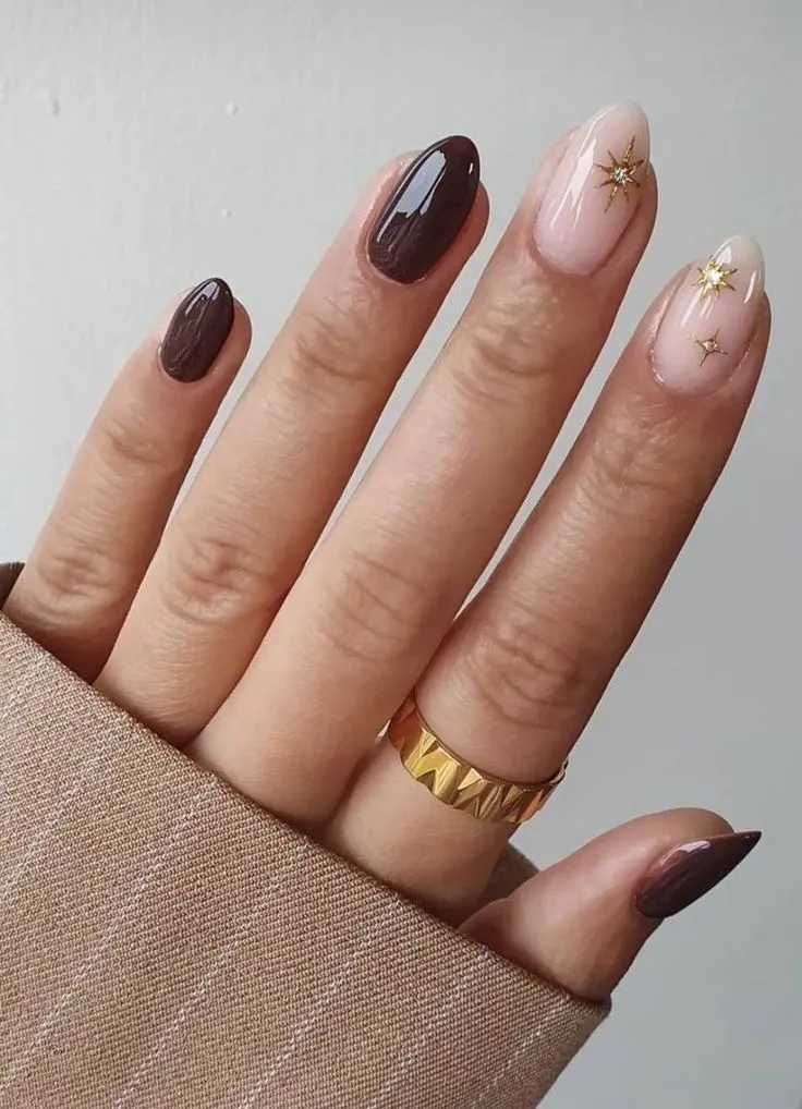 September Nails Brown With Stars